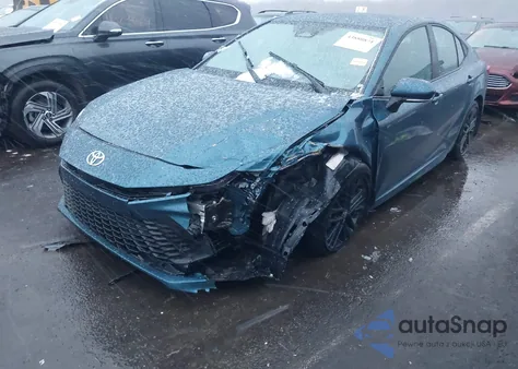 2025 Toyota Camry Se из США, поврежденный, VIN 4T1DAACK8SU624699